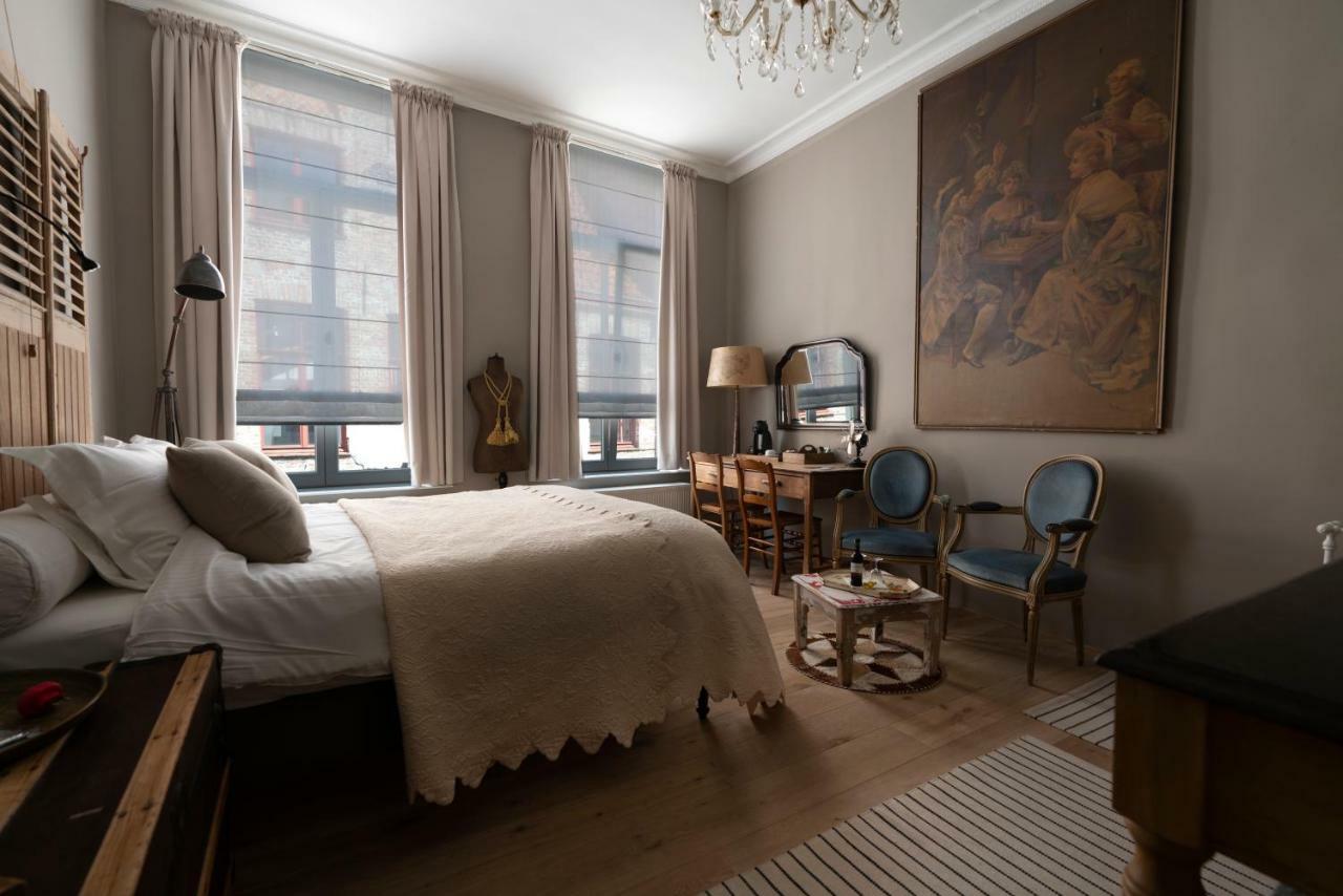 Le Flaneur Bed & Breakfast 3*